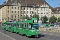 Doppeltraktion, mit dem Be 4/4 497, dem B4S 1491 und dem Be 4/4 499, auf der Linie 6, überquert die Mittlere Rheinbrücke. Die Aufnahme stammt vom 20.06.2018.