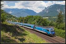 1216 250 mit Railjet bei Payerbach am 21.06.2018.
