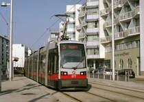 Wien Wiener Linien SL 25 (B 677) XXII, Donaustadt, Kagran, Tokiostraße / Prandaugasse im Februar 2017. - Scan eines Farbnegativs. Film: Fiji S-400. Kamera: Konica FS-1.