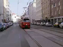 Wien Wiener Linien SL 6 (E1 4519 + c3 1222) X, Favoriten, Quellenstraße im Februar 2017. - Scan eines Farbnegativs. Film: Fuji S-400. Kamera: Konica FS-1.
