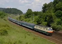 Die noch im Altlack verkehrende Gleichstromlok 151 023 war am 26. Mai 2018 mit dem EC  EC 115  Cracovia  von Praha hl.n. nach Kraków Glówny unterwegs und wurde von mir in Česká Třebová fotografiert.
