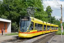Be 6/10 Tango 160, auf der Linie 10, fährt zur Haltestelle Binningen Oberdorf. Die Aufnahme stammt vom 14.06.2018.
