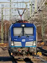 Die Elektrolokomotive 193 292  Ronka  Anfang April 2018 auf dem Hauptbahnhof in Dresden.