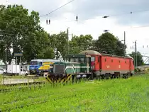 David & Goliat. A21 033 Verschublok und 478 002 Phoenix vor der komáromer Heizhaus. Kann man die CZ Loko Lok 753 609 von CER Cargo zu sehen.
Komárom, 24.06.2018.