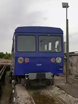 SNCF-X241 Dieseltriebzug aus der Baureihe X240, von der zwei Stück für die Meterspurstrecke der Chemin de fer du Blanc-Argent gebaut wurden. 
Dieser Meterspurzug wurde 1983 vom Hersteller CFD in Bagnères-de-Bigorre gebaut. Ähnliche Züge wurden auch für die Meterspurbahnen auf Korsika und in der Provence gebaut.

Romorantin ist der Betriebsmittelpunkt der Meterspurstrecke der Chemin de fer du Blanc-Argent im Zentrum Frankreichs. Hier beginnen und enden die meisten Züge in beide Richtungen.Die Betriebsführung hat die SNCF-Tochter Keolis. 

2014-09-17 Romorantin