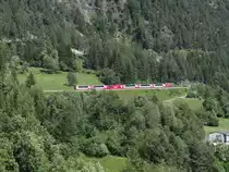 Die Ge 4/4 II 614 mit ein  Glacier-Express  nach Sankt Moritz, hier über Filisur - 19/06/2018
