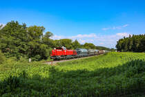 Motiv der Begierde an diesem Vormittag war geschätzte 1600 Tonnen Stahl und Perlkies  die den Oisnitz-Graben hinunter donnern. 
Führend DH1700.1 und als Nachschiebe die Schwester DH 1700.2 auf dem Weg nach Deutschlandsberg. 
30.Juni 2018  