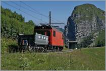 Die Hem 2/2 12 mit einem  Gepäckwagen  auf dem Weg zum Rochers de Naye bei Jaman.
1. Juli 2018
