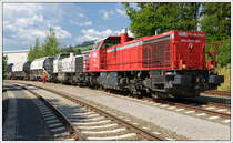 Für die Rückfahrt von Leibenfeld nach Graz kam am 30.6.18 1700.1 an die Spitze des leeren Perlkieszuges 71302. 