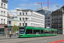 Be 6/8 Combino, auf der Linie 8, fährt zur Haltestelle Markthalle. Die Aufnahme stammt vom 24.06.2018.