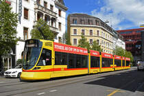 Be 6/10 Tango 185, auf der Linie 10, fährt zur Haltestelle Bahnhof SBB. Die Aufnahme stammt vom 24.06.2018.
