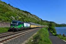 Am 04. Mai 2018 stand das Maintal noch in schönster Frühlingsblüte. Am späteren Nachmittag konnte ich bei Gambach den für die Rurtalbahn fahrenden ELL Vectron 193 230 mit einem ARS-Autotransport dokumentieren.