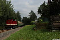 112 565-7 beschleunigt ihren Zug aus Olbernhau-West raus in Richtung Pockau-Lengefeld.