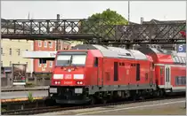 RE4228 nach Stuttgart mit 245 037 macht sich zur Abfahrt bereit in Lindau Hbf. (05.07.2018)