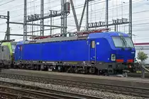 Lok 193 490-0 ist auf einem Abstellgleis beim Bahnhof Pratteln abgestellt. Die Aufnahme stammt vom 29.06.2018.
