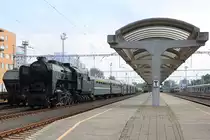 424.247 (UIC-Nr.: H-MNOS 90 55 0424 247-0) fährt am 17.Juni 2018 mit Sonderzug Bratislava Vychod - Bratislava Raca - Bratislava Vajnory - Bratislava Petrzalka - Bratislava Nove Mesto - Bratislava Raca - Bratislava Vychod  aus dem Bahnhof Bratislava Petrzalka.