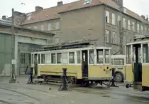København / Kopenhagen Københavns Sporveje (KS) am 7. Mai 1969: Vorbereitung der Verschrottung des Triebwagens 307 im Straßenbahnbetriebsbahnhof Sundby. - Der Tw 307 wurde 1911 von der Waggonfabrik Scandia (in Randers, Jütland) an die KS geliefert. - Scan eines Farbnegativs. Film: Kodak Kodacolor X.