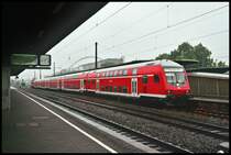 Ein RE9  RHEIN-SIEG-EXPRESS  von Gie�en nach Aachen Hbf wartet im Bahnhof K�ln-Messe/Deutz auf die Weiterfahrt. Aufgenommen am 27.05.2007