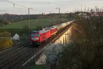 232 673 der LEG mit dem leeren Kesselzug nach Bitterfeld bei Unterkotzau, 20.04.2017