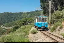 Fotofahrt auf der Ferrovia Genova - Casella am 30. Juni 2018.<br>
Am Morgen fuhr der Triebwagen A2 (ex FEVF) mit dem Güterwagen F102 von Genova nach Vicomorasso. Hier auf der Bergstrecke zwischen Sant'Antonino und Cappuccio.