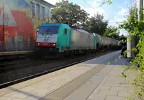 Die Cobra 2821 kommt durch Aachen-Schanz mit einem gemischten Güterzug aus Antwerpen-Noord(B) nach Köln-Gremberg und kommt aus Richtung Aachen-West und fährt in Richtung Aachen-Hbf,Aachen-Rothe-Erde,Aachen-Eilendorf,Stolberg-Hbf(Rheinland)Eschweiler-Hbf,Langerwehe,Düren,Merzenich,Buir,Horrem,Kerpen-Köln-Ehrenfeld,Köln-West,Köln-Süd.
 Bei Sommerwetter am Abend vom 13.7.2018.