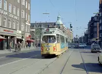 København / Kopenhagen Københavns Sporveje SL 2 (DÜWAG/Kiepe-GT6 887) København S, Amagerbro, Amagerbrogade / Ved Sønderport / Amager Boulevard am 23. Mai 1969. - Scan eines Farbnegativs. Film: Kodak Kodacolor X. 