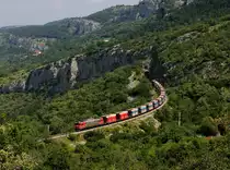 Eine 363 mit einem Erzzug am 25.06.2016 unterwegs bei Zanigrad.