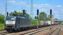 DB Cargo Deutschland AG mit der polnischen MRCE Dispo  ES 64 F4-455 [NVR-Number: 91 51 5170 029-0 PL-DISPO] und Containerzug am 15.07.18 Bf. Flughafen Berlin-Schönefeld.
