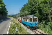 Fotofahrt auf der Ferrovia Genova - Casella am 30. Juni 2018.<br>
Mit dem Triebwagen A2 und den historischen Personenwagen C103 und C22 (Barwagen) fuhren wir von Vicomorasso nach Casella Deposito. Hier kurz vor Busalletta.