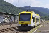 SWEG (ex. Ortenau S-Bahn OSB) VT 516 bei der Einfahrt aus Hornberg kommend in Hausach. Im Jahr 1998 wurde 650 578-7 gebaut - 08.07.2018