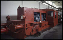 Verkehrsmuseum Bad Oeynhausen am 24.08.1994:  Im einstigen Museum stand in der großen Hall diese Orenstein & Koppel Rohölmotor Lok.
