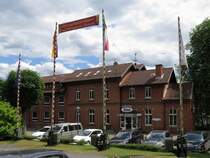 Bahnschranken vor dem Hotel  Brüggener Klimp  im ehemaligen Bahnhof in Brüggen, 5.6.2017