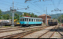 Fotofahrt auf der Ferrovia Genova - Casella am 1. Juli 2018.<br>
Am zweiten Tag der Fotofahrt auf der FGC fuhren wir mit dem erst wenige Wochen zuvor fertiggestellten Triebwagen A2, welcher optisch in den Zustand bei der Fleimstalbahn zurückgebaut wurde.<br>
Für die Rückfahrt nach Genova wurde in Casella Deposito der Barwagen C22 angehängt. Hier während dem dazu notwendigen Rangiermanöver.