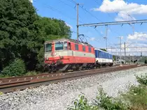Die SBB Re 4/4 II Nr. 11108 bei der Abfahrt mit dem Jail-Train im Bahnhof Bassersdorf, nach Zürich.
Liebe Grüsse an den Lokführer zurück!
Montag, 16. Juli 2018