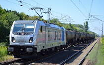 HSL Logistik GmbH mit der Rpool   187 307-4  [NVR-Number: 91 80 6187 307-4 D-Rpool] und Kesselwagenzug am 23.07.18 Bf. Berlin-Hohenschönhausen. Viele Grüße an den Tf. !!!