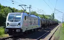 HSL Logistik GmbH mit der Rpool   187 307-4  [NVR-Number: 91 80 6187 307-4 D-Rpool] und Kesselwagenzug am 23.07.18 Bf. Berlin-Hohenschönhausen. Viele Grüße an den Tf. !!!