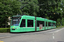 Be 6/8 Combino 305, auf der Linie 14, fährt zur Haltestelle Aschenplatz. Die Aufnahme stammt vom 26.05.2018.