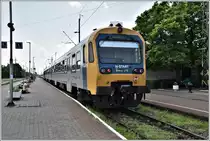 Regionalzug von Füzesabony ist in Eger eingetroffen, an der Spitze Steuerwagen Bmxt 015. (12.06.2018)