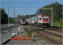 Während der SBB RABe 511 102 ohne Halt bis Genève fährt, erreicht der SBB RABe  522 221 als Léman-Express 11123 von Lancy-Pont Rouge nach Coppet den Halt und Kreuzungspunkt Mies.
Künftig, ab Fahrplanwechsel 2019, werden auch die RE über Genève hinaus bis Annemasse bzw. Genève Aéroport verkehren. 
19. Juni 2018