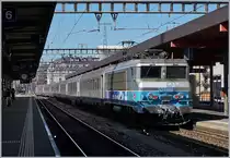 Die SNCF BB 22395 schiebt ihren TER 96634 in Genève Richtung Valence Ville.
19. Juni 2018 