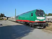 Auch noch am 23.Juli 2018,stand die Stark Maxima 264 005 in Bergen/Rügen.Erst nach dem vierten Tag reiste der leere Kieszug wieder ab.