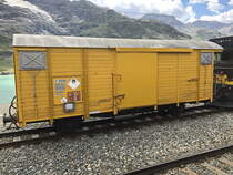 Gleisbau Müller AG - Tankwagen / Materialwagen P 10145 ( ex RhB K³ 5032 - 1969 - Gb 5032 - 1974a nach Unfall - 1975 Gb 5032 )Abgestellt am 30. Juli 2018 am Bahnhof Alp Grüm (Poschiavo).