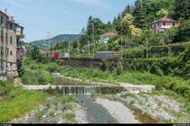 E.652 174 mit einem Containerzug am 2. Juli 2018 bei Pontedecimo.