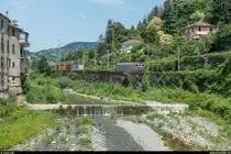 E.652 174 mit einem Containerzug am 2. Juli 2018 bei Pontedecimo.