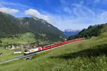 Ge 4/4 III 641 mit einem IR am 15.06.2018 bei Bergün. 