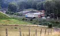 Ein Blick auf die 186 258-0 von Lineas/Railpool kommt die Gemmenicher-Rampe herunter nach Aachen-West als Lokzug aus Belgien nach Aachen-West(D). 
Aufgenommen im Wald von Reinartzkehl. 
Bei Sommerwetter am Abend vom 24.7.2018.