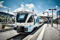 4010 107 wartet in Salzburg Hbf, auf die Abfahrt als west 967 nach Wien Praterstern.
Aufgenommen am 26.7.2018.