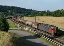 SBB CARGO.
Re 620 032-3  Däniken  bei Roggwil unterwegs am 30. Juli 2018.
Foto: Walter Ruetsch