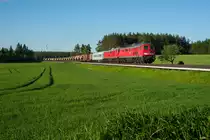 232 262 und 232 609 mit einem Miltärzug nach Grafenwöhr bei Marktleuthen, 27.05.2017