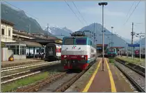 Derweil wartet die FS 444 043 um den EXPO MILANP 2015 Zug zu übernehmen. 
Domodossola, den 13. Mai 2015 